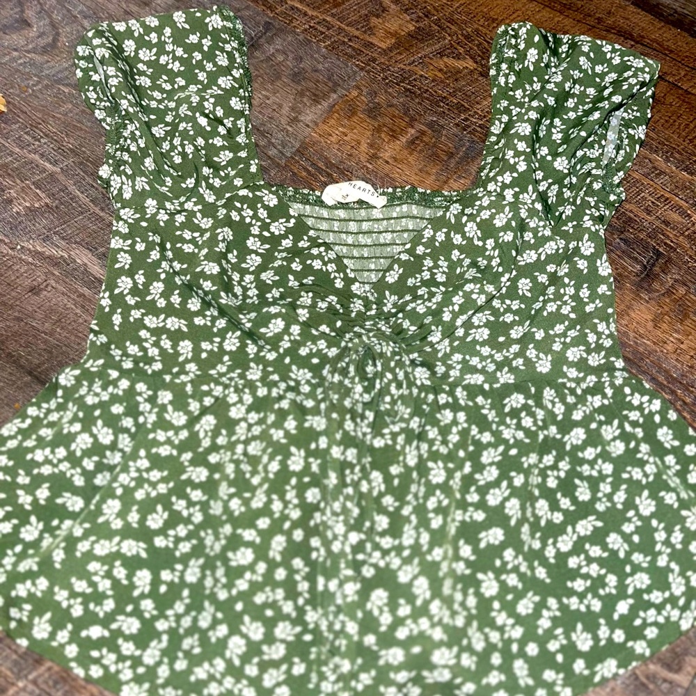 LA Hearts green floral top